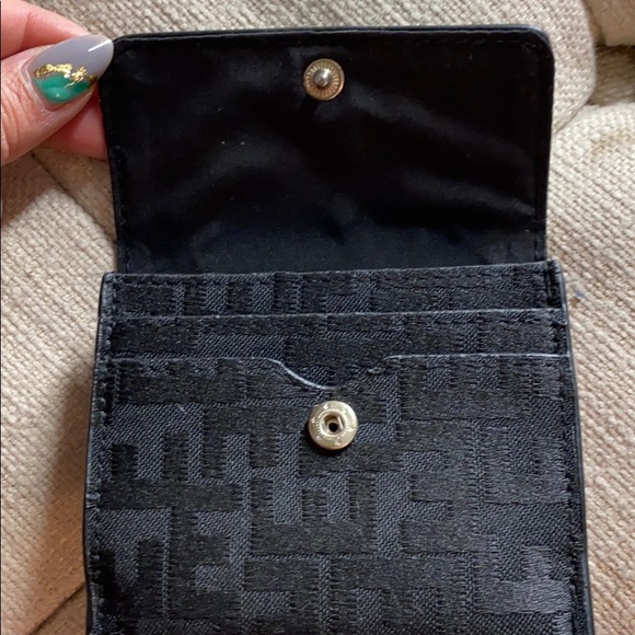 Small black wallet - Picture 2 of 4